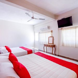Oyo Hotel Posada Lys, Zihuatanejo
